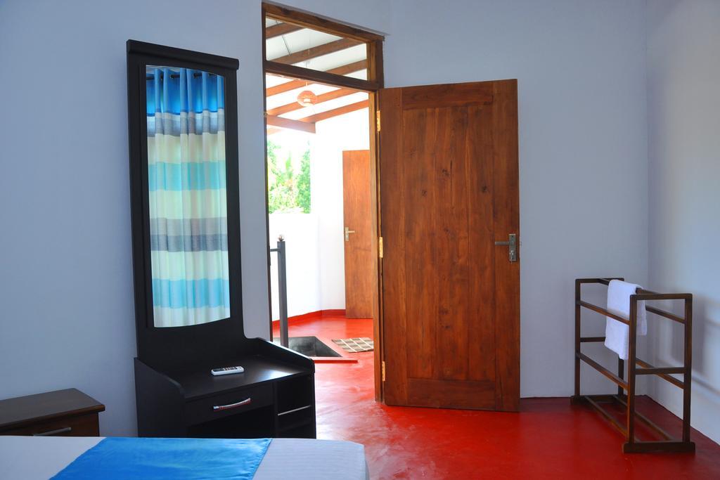 Coconut Garden House Hotel Udawalawe Ngoại thất bức ảnh