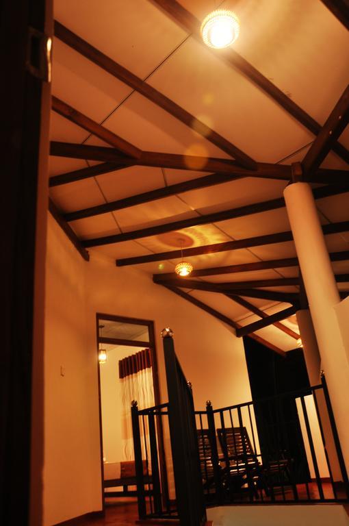 Coconut Garden House Hotel Udawalawe Ngoại thất bức ảnh