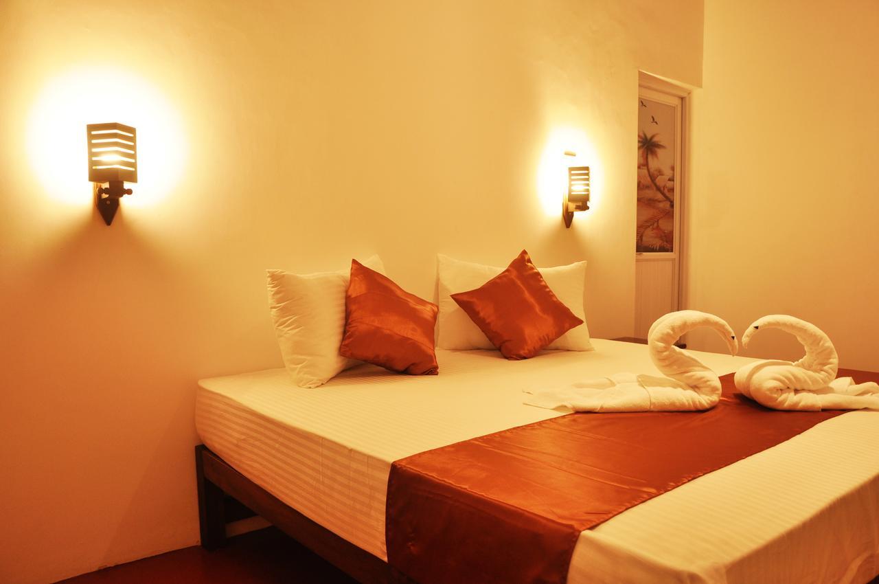 Coconut Garden House Hotel Udawalawe Ngoại thất bức ảnh