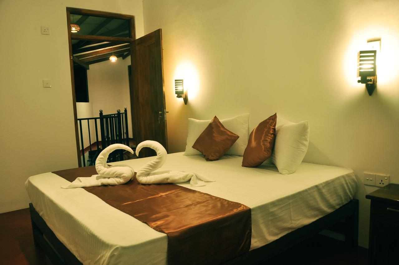 Coconut Garden House Hotel Udawalawe Ngoại thất bức ảnh