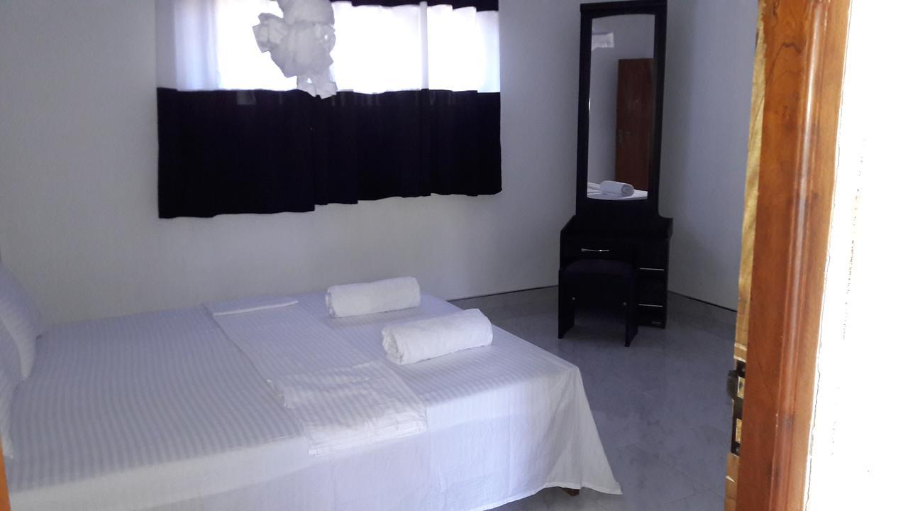 Coconut Garden House Hotel Udawalawe Ngoại thất bức ảnh